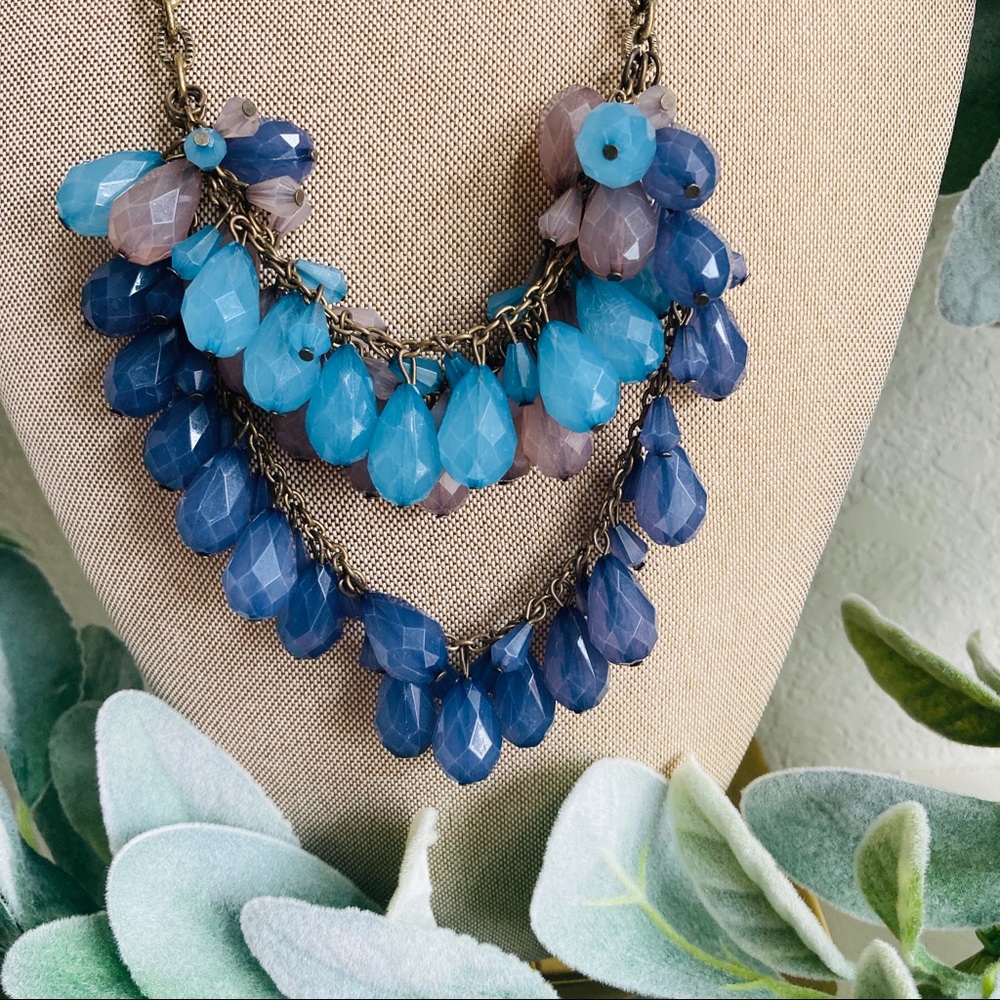 Shades Of Blue Teardrop Statement Necklace! - Picture 2 of 4